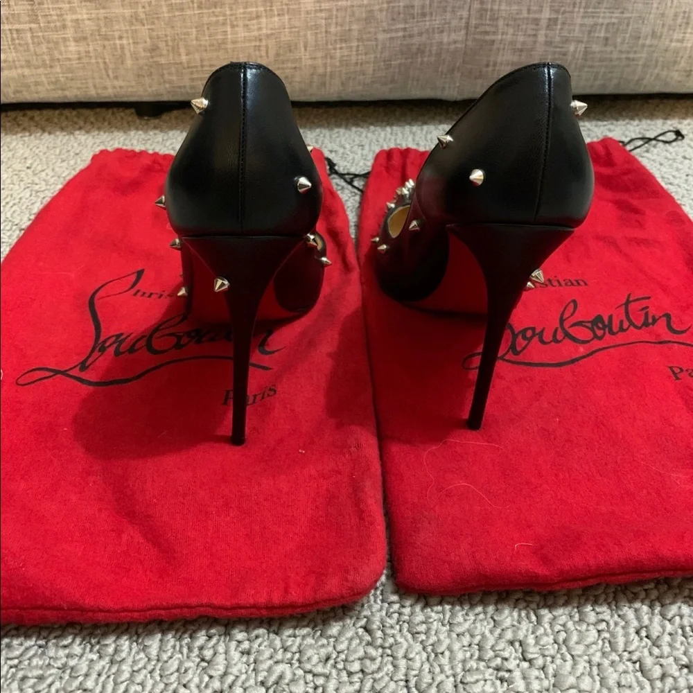 Christian Louboutin Black Leather Studded So Kate SZ 38 - Picture 5 of 6